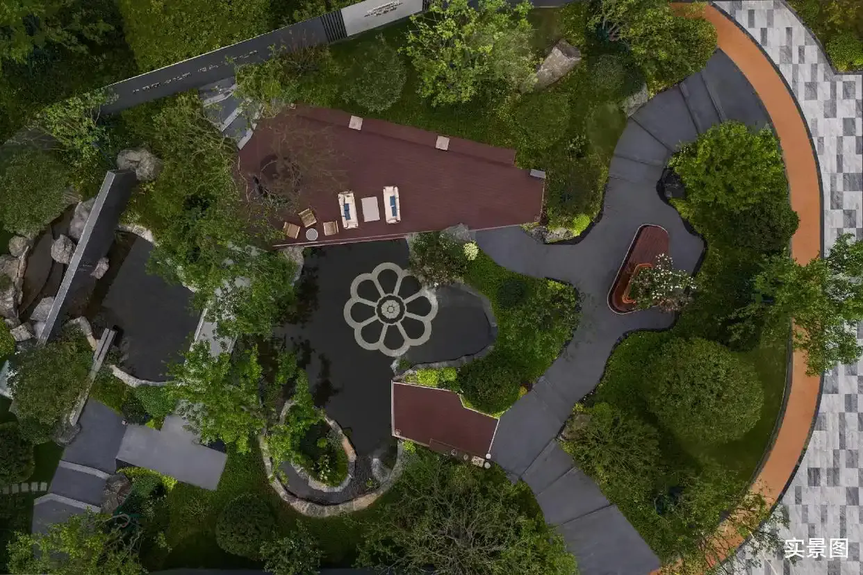 1759204231906645.png 7.webp.png